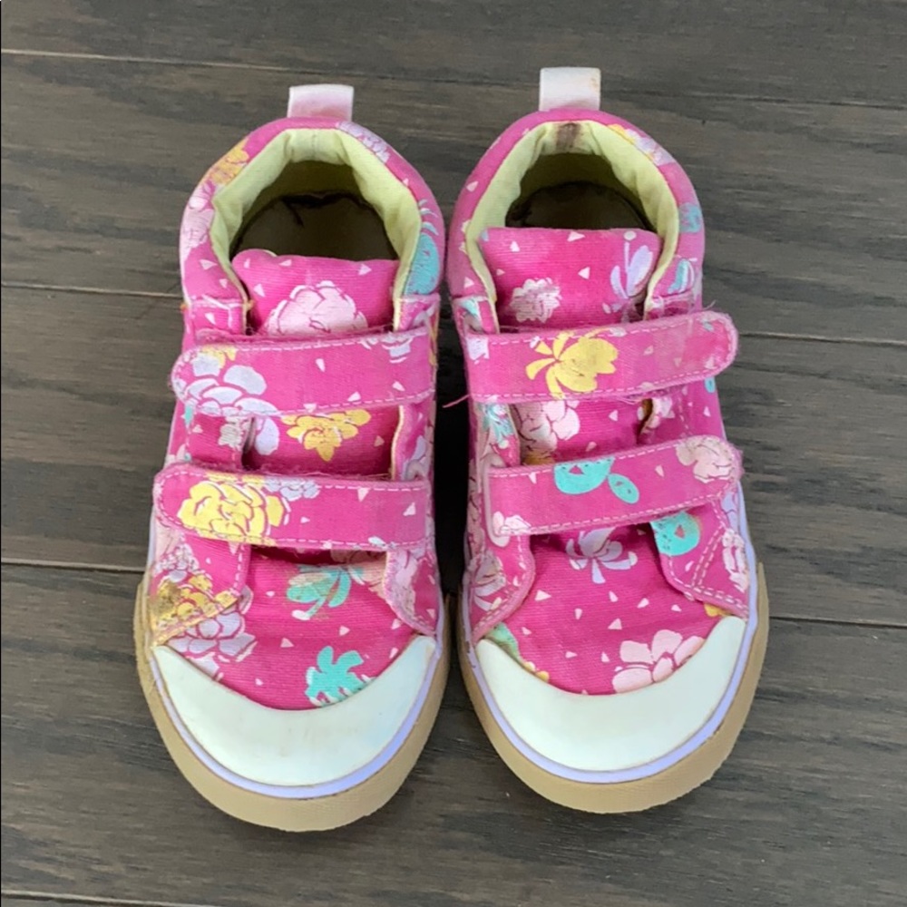 See Kai Run girls pink sneakers size 10